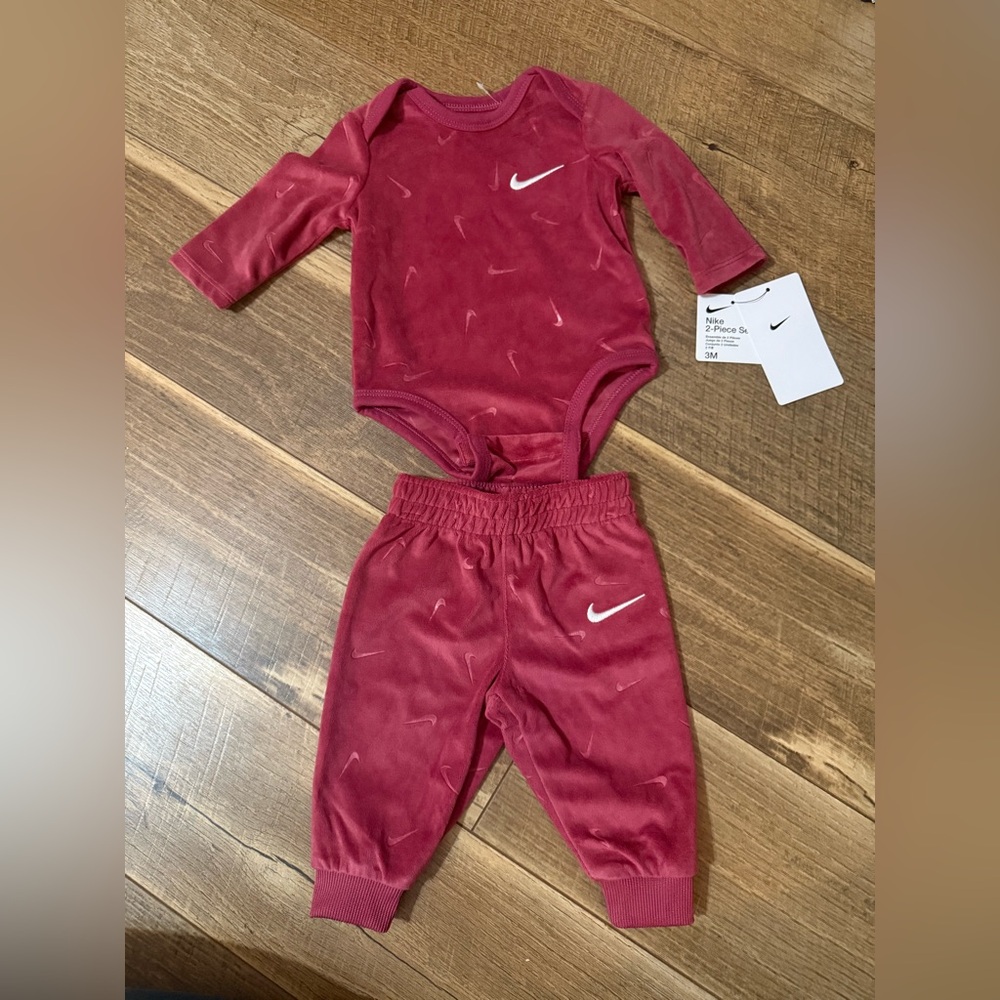 Nike matching set